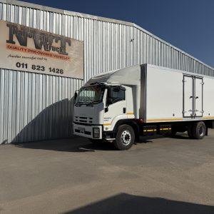 2014 Isuzu FTR850 Volume Van