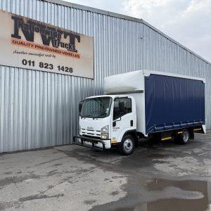 2015 Isuzu NPR400 Tautliner