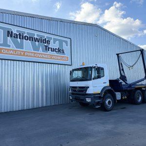 2015 Mercedes Benz 2628 Skip Loader