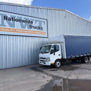 2018 Hino 300 815 Tautliner